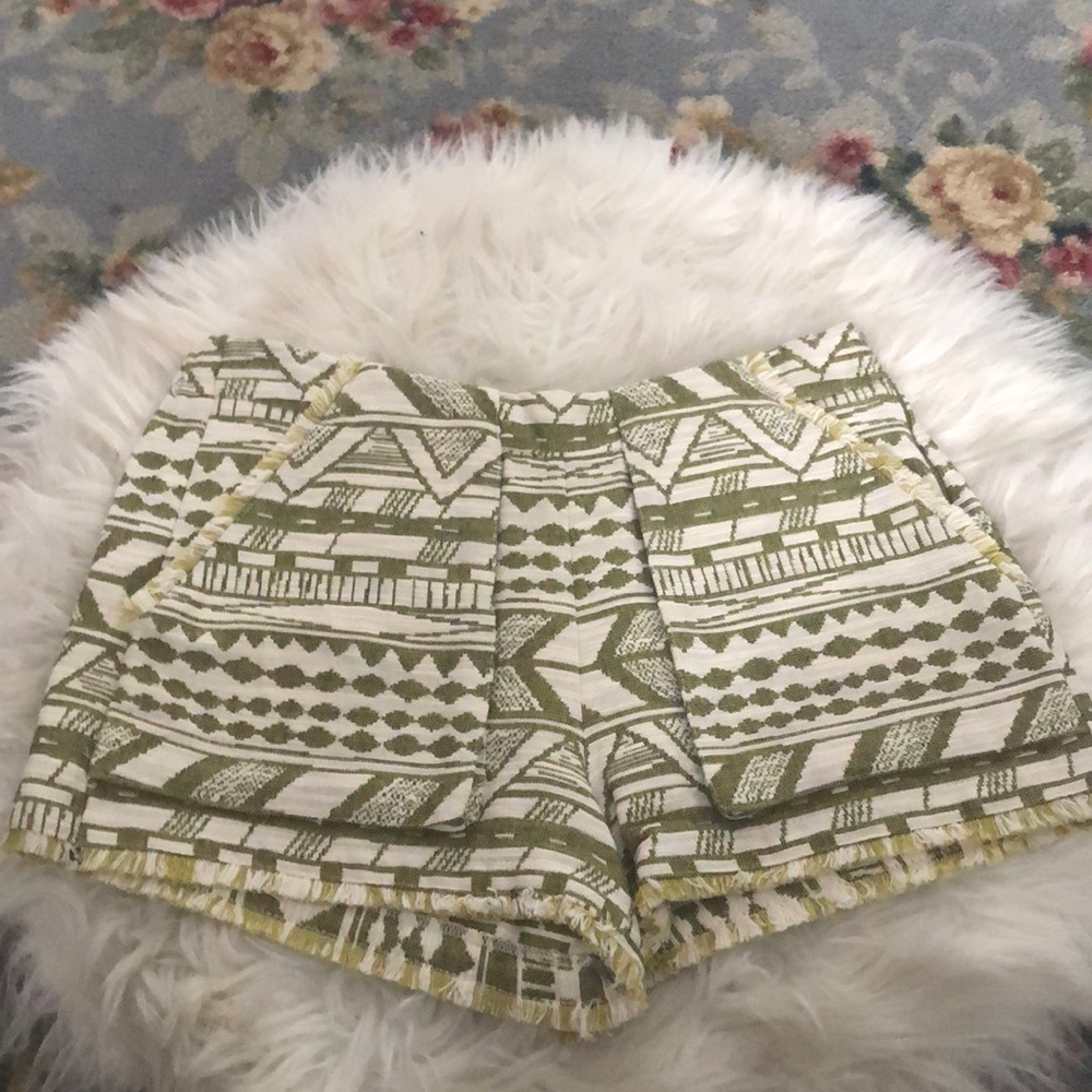 Zara Green and White Patterned Women Shorts